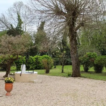 Domaine Du Lacares *